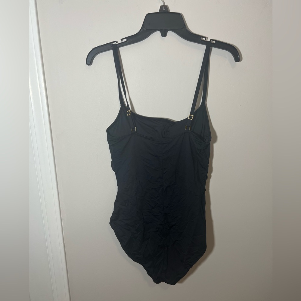 La Blanca Island Goddess One-Piece Swimsuit - Picture 4 of 8